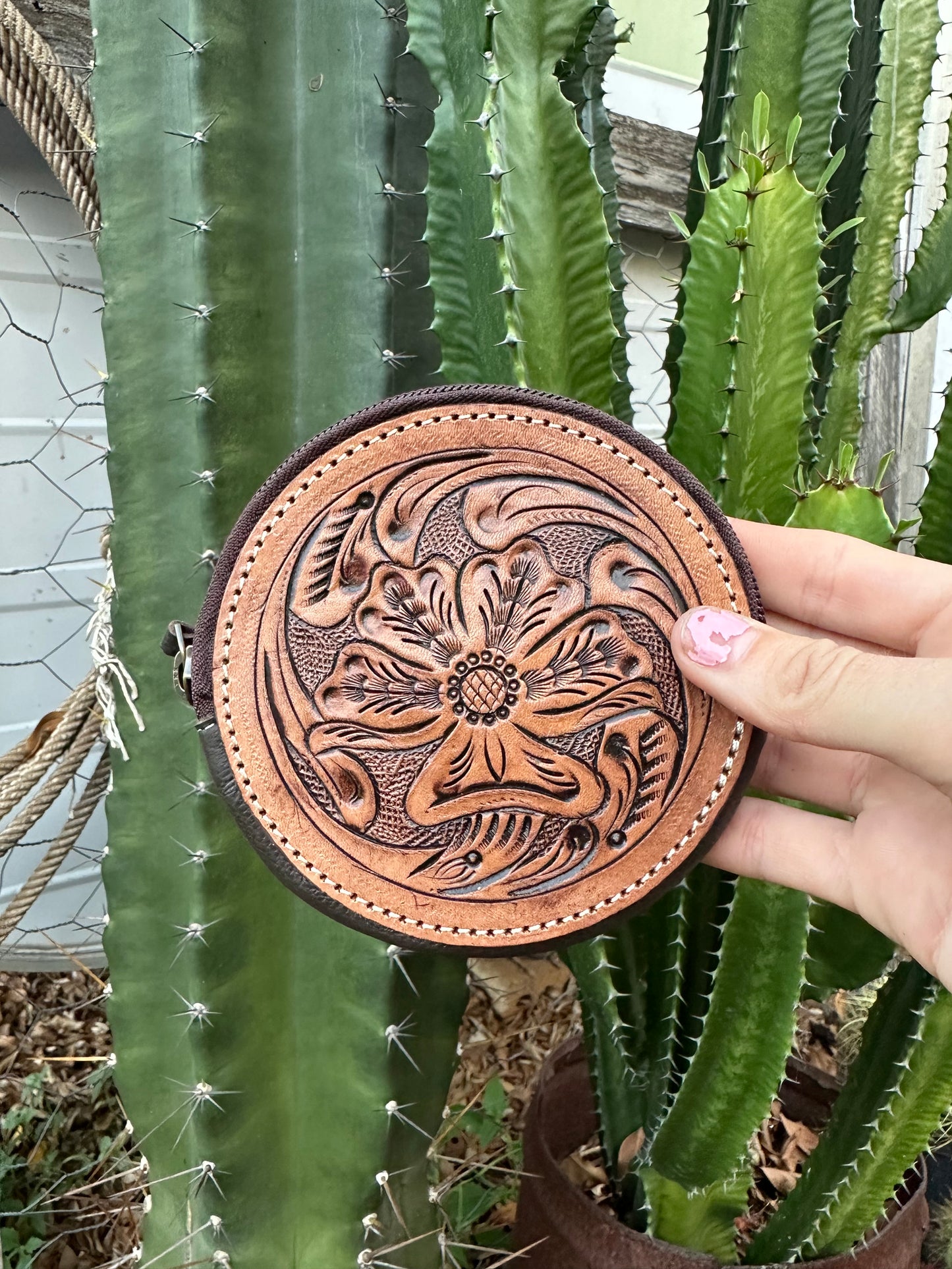 Round Tooled Leather Purse 🌵X Three Colours