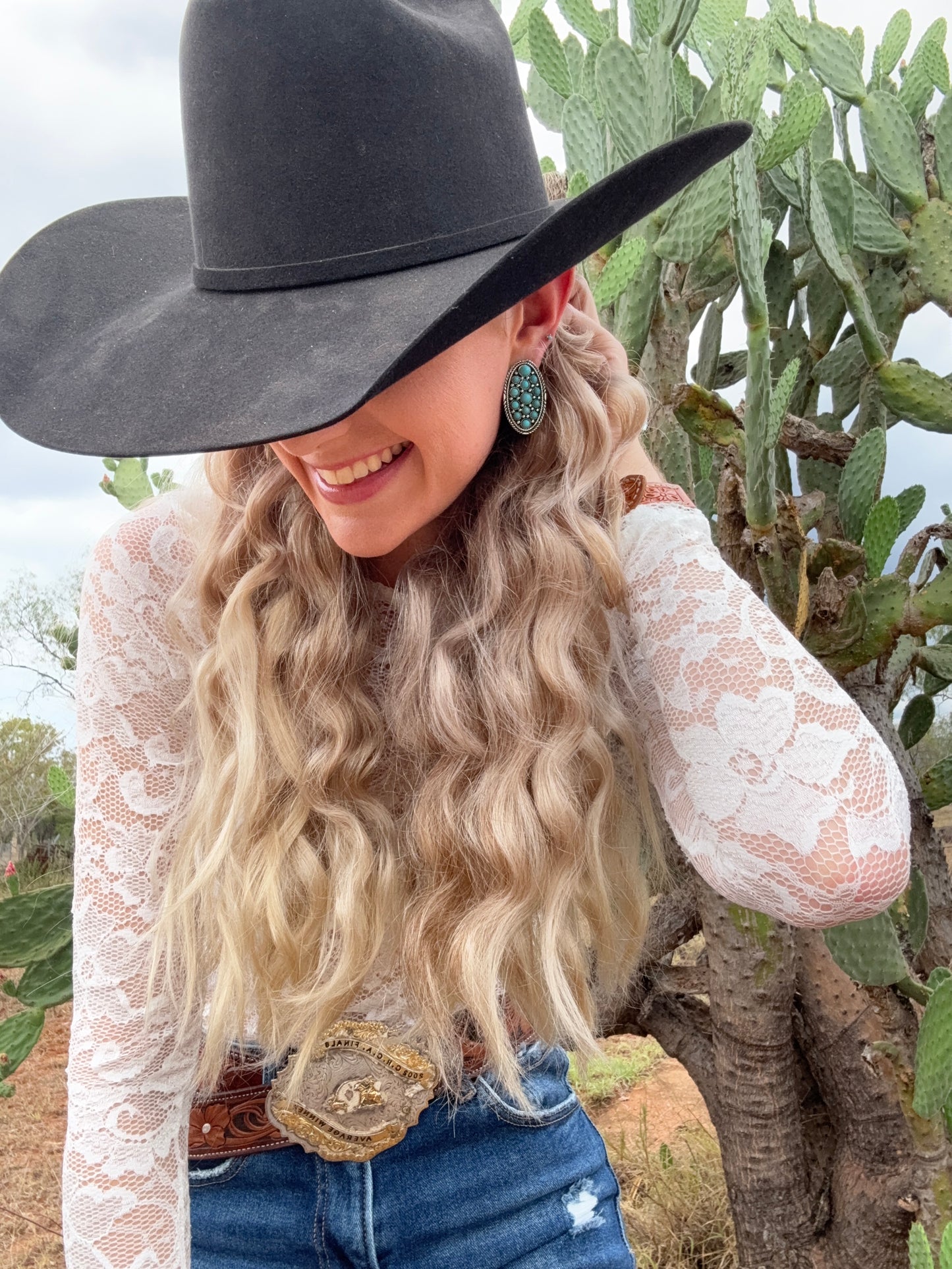 Caity Oval Turquoise Earrings🩵