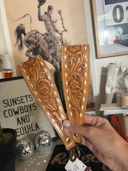 Tooled Wristlet with clip
