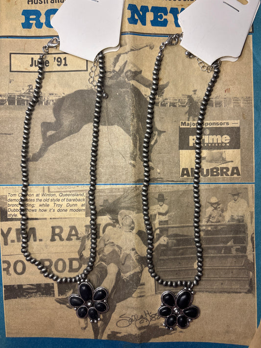 Bell Black Stone Choker
